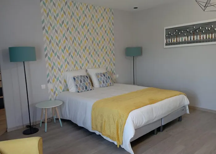 Privée Et Indépendante Eterville